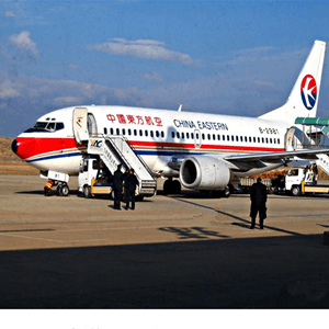大长山空运公司航空快运业稳步发展的原因是什么？